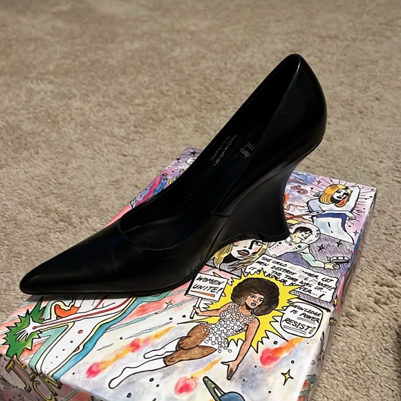 Jeffrey Campbell Intrigued Wedge - Picture 5 of 7